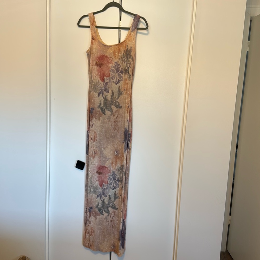 Floral Scoop Neck Maxi Dress in Beige